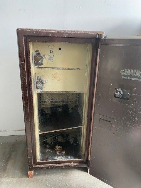 A Used Safe On Sale! Chubb Cash Safe Sunshine Coast / Digital / Fire Rated / Heavy - Image 2
