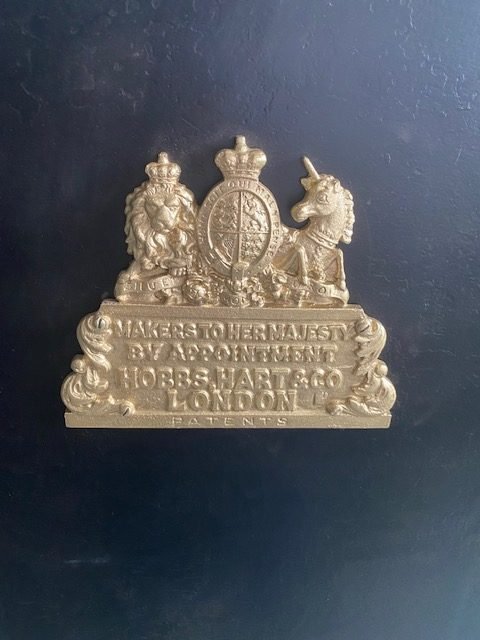 Antique Safe Used Safe On Sale! A. Hobbs, Hart & Co Antique Safe Sunshine Safes / Keylock / Fire Rated - Image 3