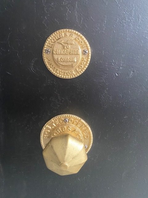 Antique Safe Used Safe On Sale! A. Hobbs, Hart & Co Antique Safe Sunshine Safes / Keylock / Fire Rated - Image 2