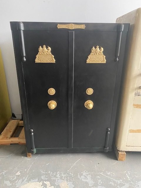 Antique Safe Used Safe On Sale! A. Hobbs, Hart & Co Antique Safe Sunshine Safes / Keylock / Fire Rated