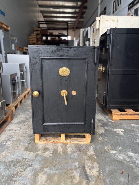 Antique Safe " Chubb Safe " Used Safe On Sale! Antique Safe Sunshine Coast / Keylock