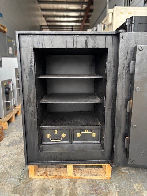 Antique Safe " Chubb Safe " Used Safe On Sale! Antique Safe Sunshine Coast / Keylock - Image 2