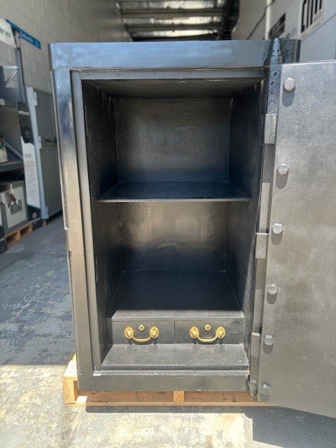 Antique Safe Used Safe On Sale! A. Hobbs, Hart & Co Antique Safe Sunshine Coast / Keylock / Fire Rated - Image 2
