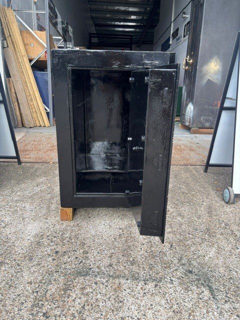 A An Antique Safe Used Safes Sunshine Coast / Vintage / Antique Safe / 30 Mins Fire Rated / Home or Business Safe (ON SALE) - Image 3