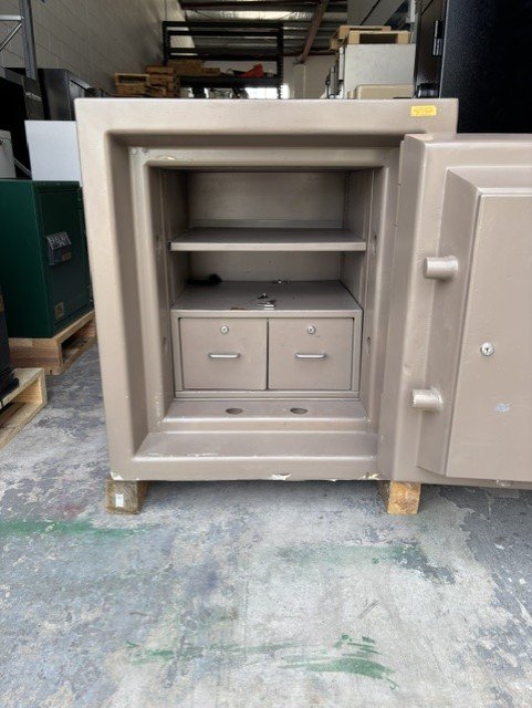 A An Used Lord Safe Sunshine Coast / 4 Wheel Combination / Fire Rated / High Security - Image 3